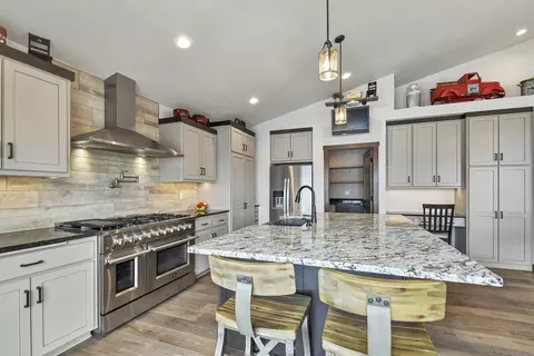 Kitchen - w4070 Wege Road, Appleton, WI 54913 photo 5 of 8