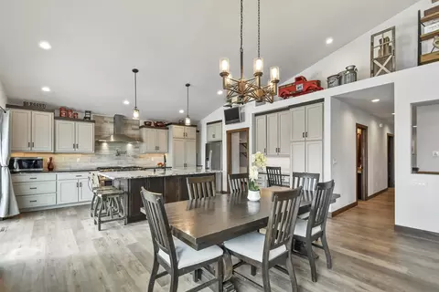Dining - w4070 Wege Road, Appleton, WI 54913 photo 2 of 4
