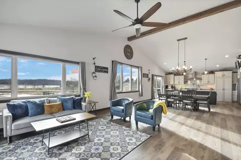 Living - w4070 Wege Road, Appleton, WI 54913 photo 2 of 8