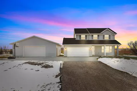 2277 S Overland Rd, De Pere, WI 54115