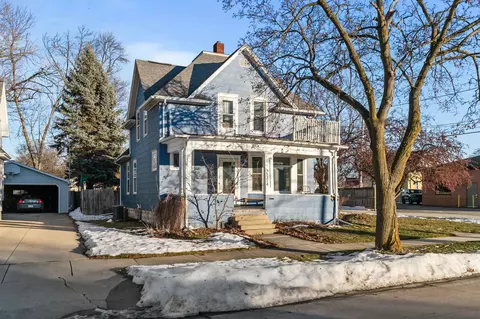 1314 N Superior St, Appleton, WI 54911