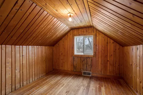 1036 W Bell Ave, Appleton, WI 54914 photo 12