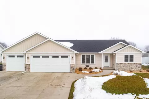 w5646 Hoelzel Way, Appleton, WI 54915