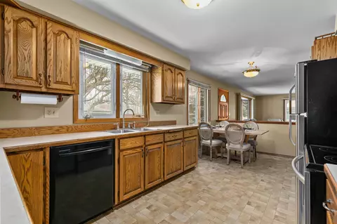 1200 S Weimar St, Appleton, WI 54915 photo 9