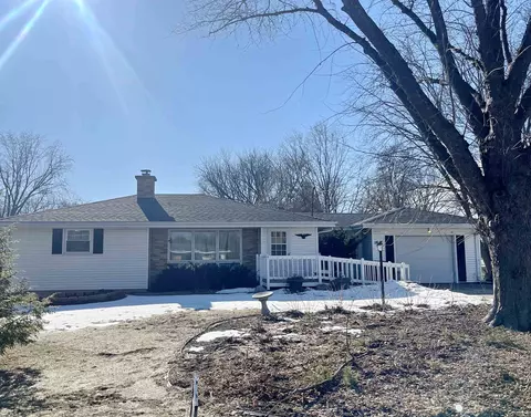 1657 View Ln, Green Bay, WI 54313