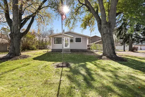 515 Waupaca St, Fremont, WI 54940