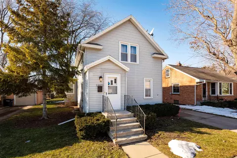 1421 Walnut St, Oshkosh, WI 54901