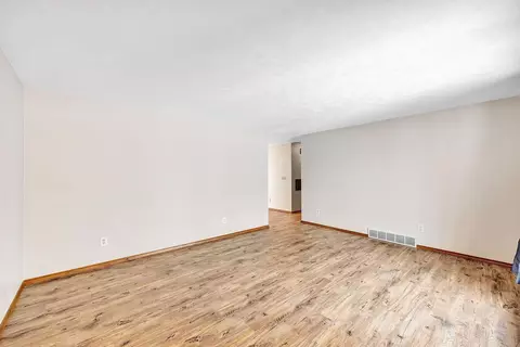 622 E Pulaski St, Pulaski, WI 54162 photo 4
