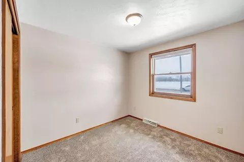 622 E Pulaski St, Pulaski, WI 54162 photo 12