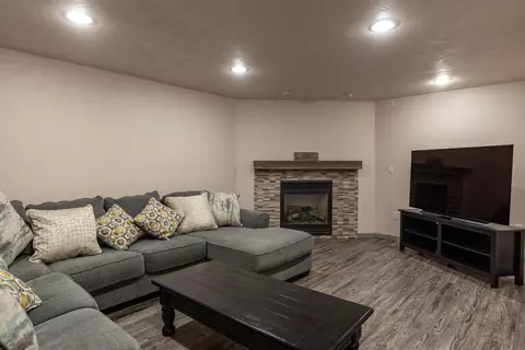Living - 3027 Cypress St, Appleton, WI 54915 photo 4 of 5