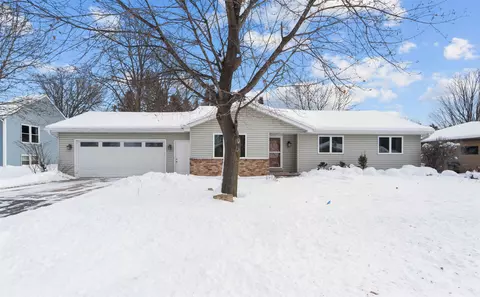 610 S Wild Rose Ln, Appleton, WI 54914