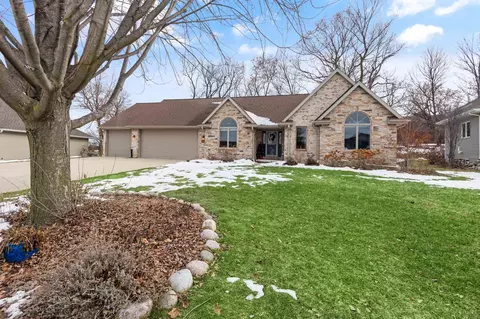 833 Windsong Way, De Pere, WI 54115