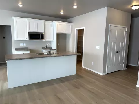 W6555 E Steamboat Lane, Appleton, WI 54915 photo 2