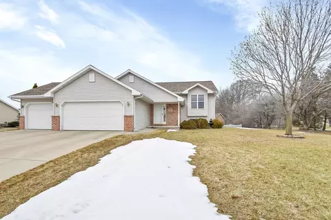 2230 Lawrence Dr, De Pere, WI 54115