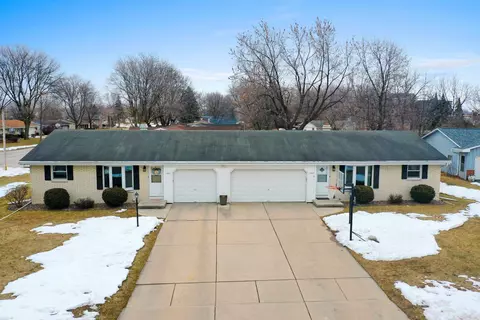 1825 Sahara Ct, Green Bay, WI 54304