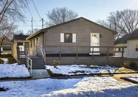 219 W 9th St, Kaukauna, WI 54130