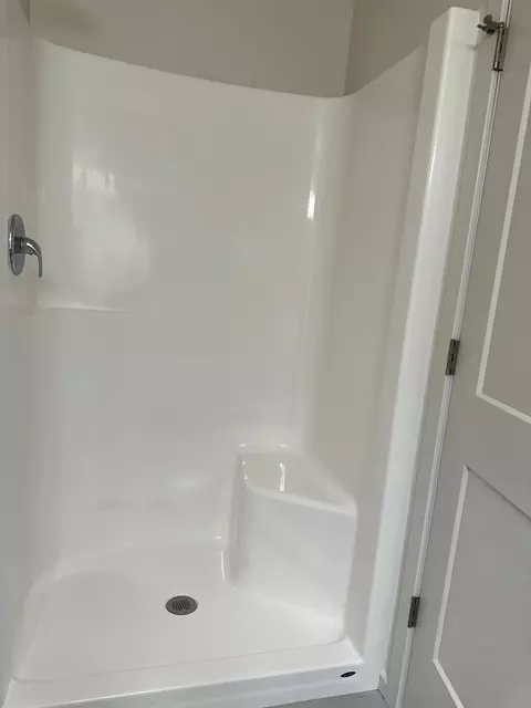 Bath - W6506 E Steamboat Lane, Appleton, WI 54915 photo 5 of 5