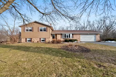 3621 Lost Ln, De Pere, WI 54115