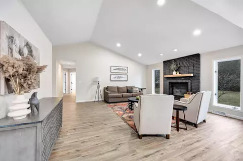 Living - n9576 Jade Court, Appleton, WI 54915 photo 3 of 5