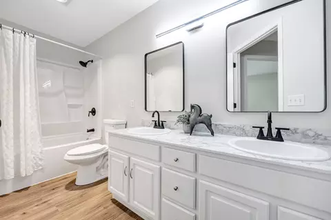 Bath - n9576 Jade Court, Appleton, WI 54915 photo 1 of 3