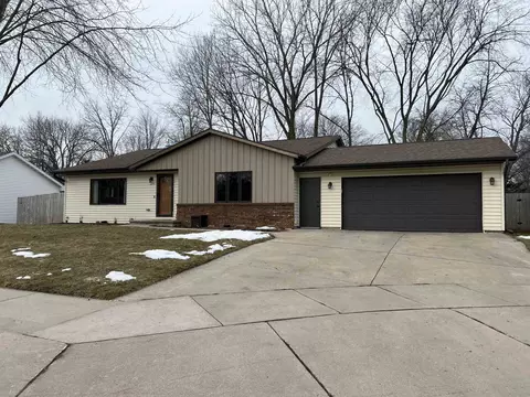 3225 Bob O Link Ln, Appleton, WI 54915