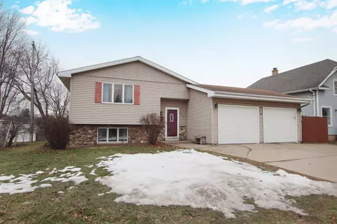 1549 W 9th Ave, Oshkosh, WI 54902