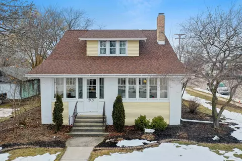 203 Cleveland St, Brillion, WI 54110