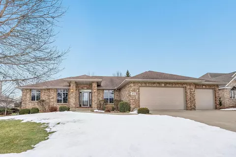 3276 Sitka St, Green Bay, WI 54311
