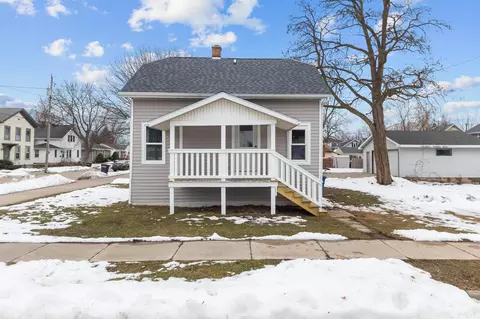 400 W 7th Ave, Oshkosh, WI 54902