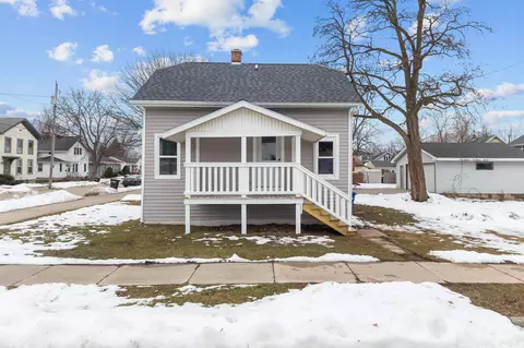 400 W 7th Ave, Oshkosh, WI 54902