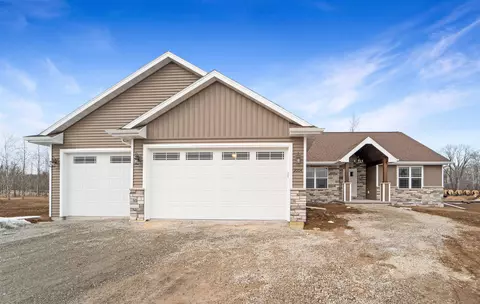 2004 W Sugar Ln, Appleton, WI 54913