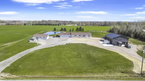 1254 S Overland Dr, De Pere, WI 54115
