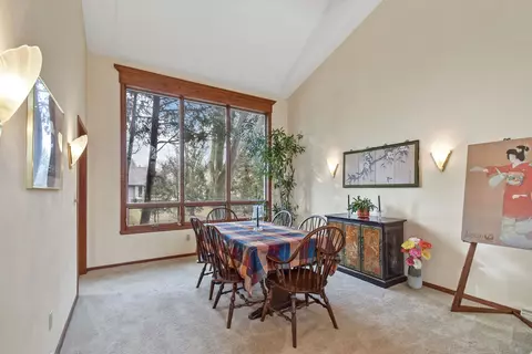 Dining - 901 E Foxmoor Ln, Appleton, WI 54911 photo 4 of 7