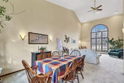 Dining - 901 E Foxmoor Ln, Appleton, WI 54911 photo 3 of 7