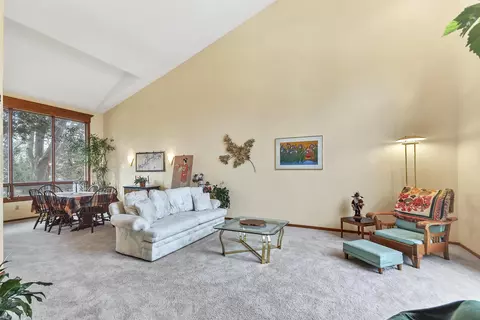 Living - 901 E Foxmoor Ln, Appleton, WI 54911 photo 1 of 8
