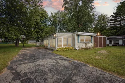 w5052 Highland Drive, Shawano, WI 54166