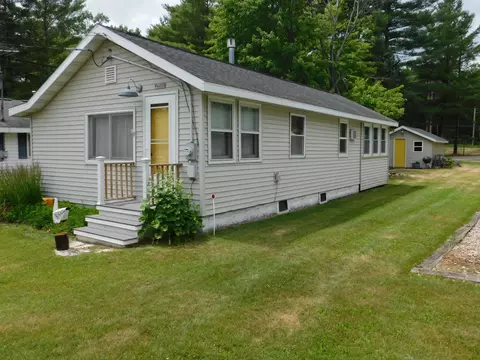 w6070 North Bay Circle, Shawano, WI 54166