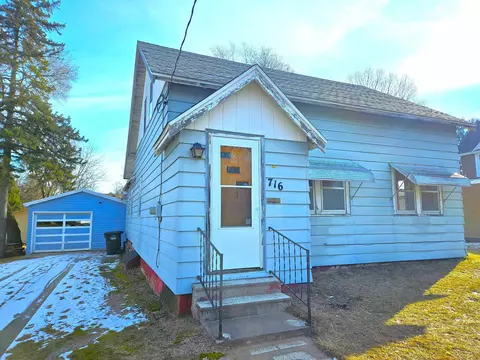 716 S Lincoln St, Shawano, WI 54166