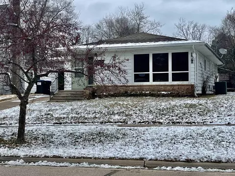 318 W Elm St, Wautoma, WI 54982