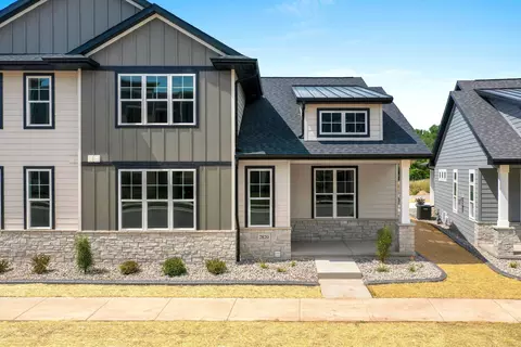 2820 Elm Tree Hl, Howard, WI 54313