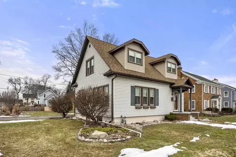 675 Chestnut St, Neenah, WI 54956