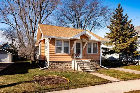 1417 Walnut St, Oshkosh, WI 54901