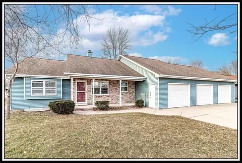 1517 Driftwood Way, Menasha, WI 54952