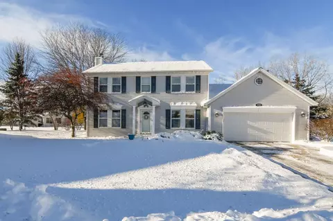 1948 W Baraboo Cir, De Pere, WI 54115