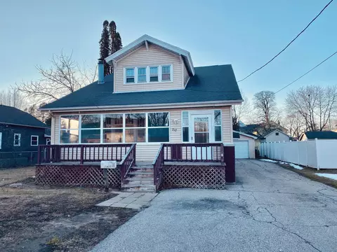 217 Hattie St, Marinette, WI 54143