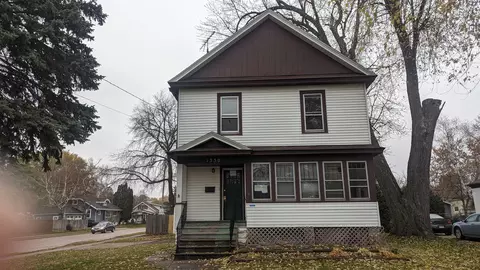 1350 Liberty St, Oshkosh, WI 54901