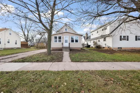 1331 Evans St, Oshkosh, WI 54901