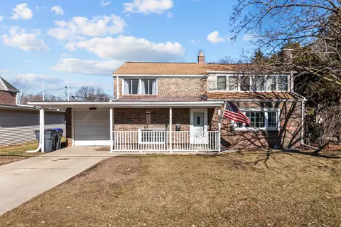 512 E Cecil St, Neenah, WI 54956