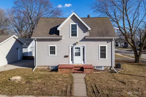 1500 N Summit St, Appleton, WI 54914