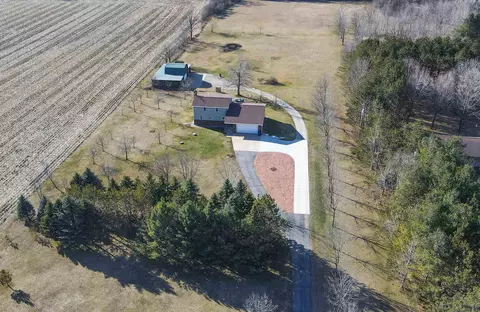 n3247 12 Corners Road, Appleton, WI 54913 photo 2